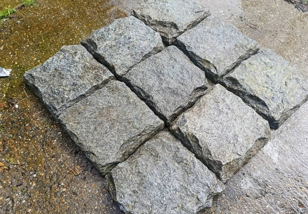 Echipamente de constructii graniet natuursteen 40x40x7-8 cm 300m2 ruw/glad te: Foto 11