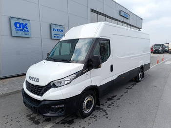 Transport persoane IVECO Daily 35s16