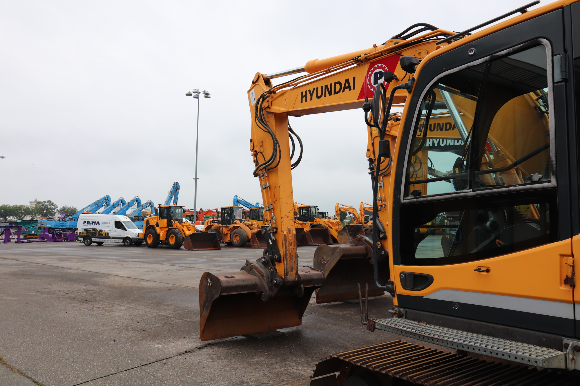 PRIMA Equipment B.V. - Utilaje constructii KOMATSU - aer condiționat undefined: Foto 7