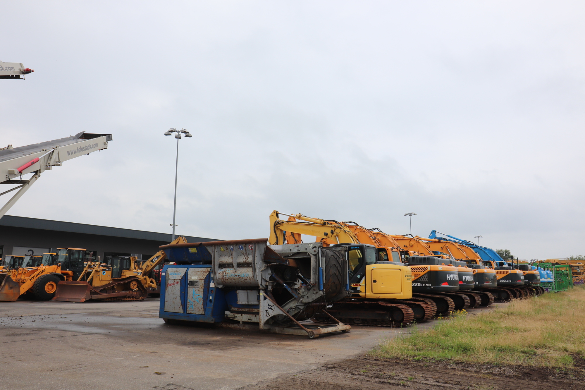 PRIMA Equipment B.V. - Utilaje constructii KOMATSU - aer condiționat undefined: Foto 8