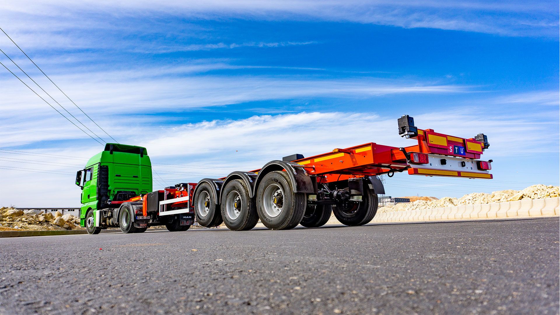 STU TRAILER DORSE ITHALAT IHRACAT LTD. STI. undefined: Foto 3