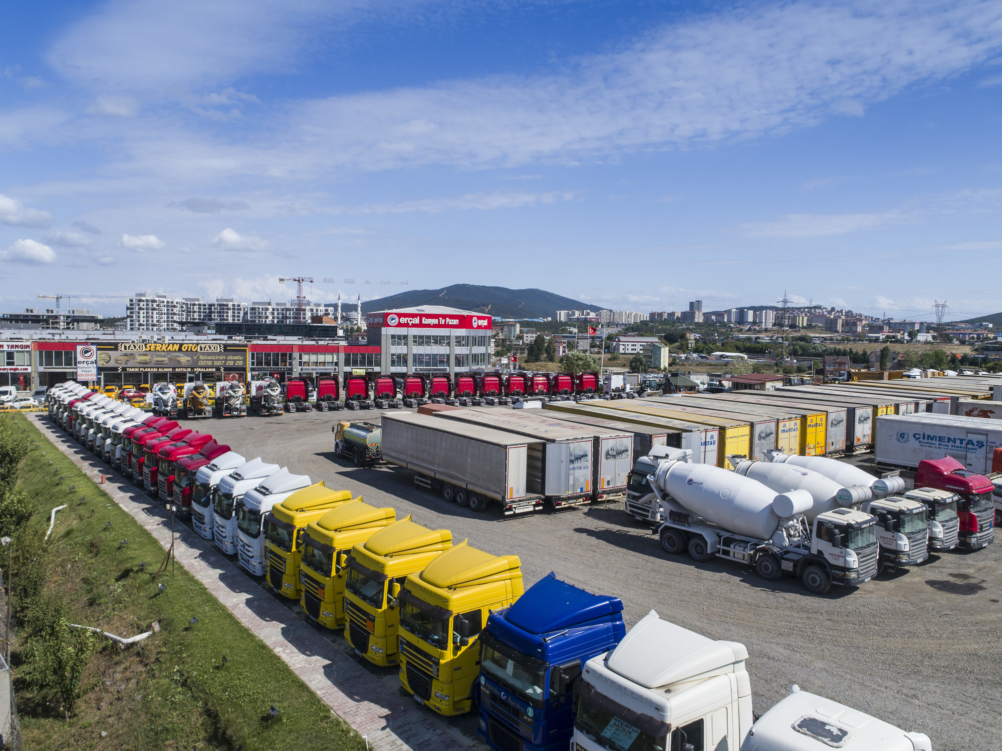 ERCAL TRUCKS - Utilaje constructii FORD - 8x4, 4-ax undefined: Foto 3