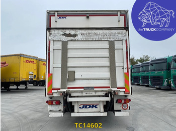 Leasing de Mercedes-Benz Antos 1827 Mercedes-Benz Antos 1827: Foto 3