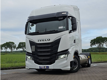 Cap tractor IVECO Stralis