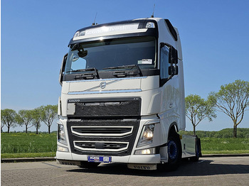 Cap tractor VOLVO FH 500