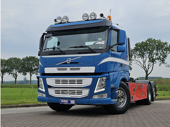 Camion cu cârlig VOLVO FM 450