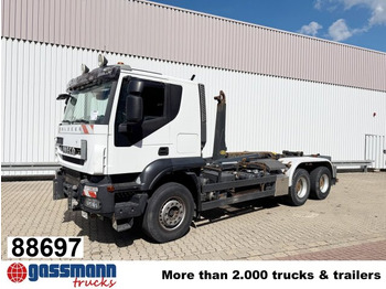 Camion cu cârlig IVECO Trakker