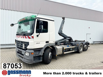 Camion cu cârlig MERCEDES-BENZ Actros 2541