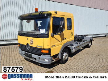 Camion cu cârlig MERCEDES-BENZ Atego 815