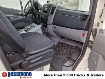 Dubă Mercedes-Benz Sprinter 516 CDI 4x2, Rettungswagen: Foto 4 Dubă Mercedes-Benz Sprinter 516 CDI 4x2, Rettungswagen: Foto 4