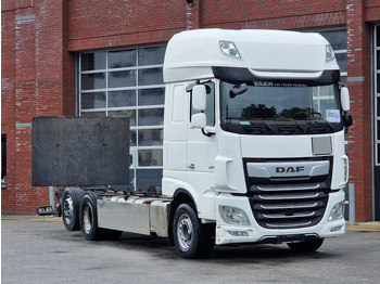 Camion şasiu DAF XF 530