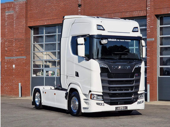Cap tractor SCANIA