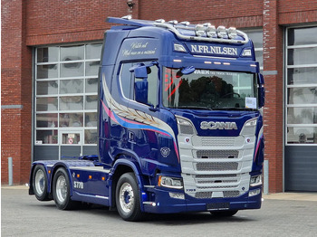 Cap tractor SCANIA S 770