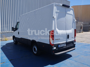 Autoutilitară box IVECO DAILY 35S16 F 12M3: Foto 3