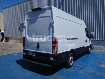 Autoutilitară box IVECO DAILY 35S16 F 12M3: Foto 4