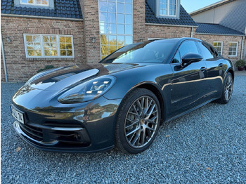 Berlină/ Sedan PORSCHE