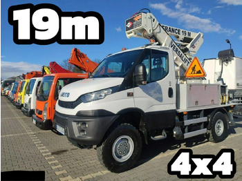 Camion cu nacela IVECO Daily