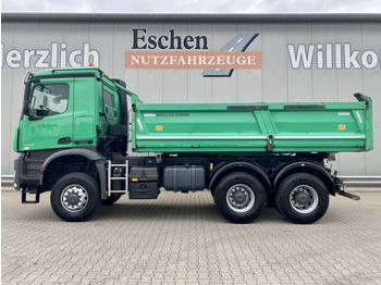 Camion basculantă Mercedes-Benz 3345 6x6 Arocs: Foto 3