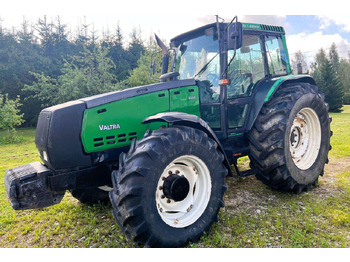 Tractor agricol VALTRA 8450