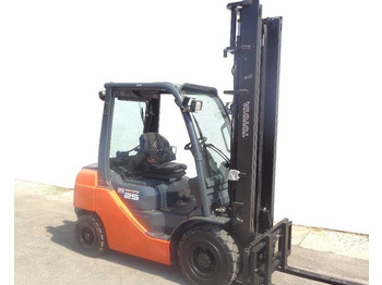 Stivuitor diesel TOYOTA FD 25