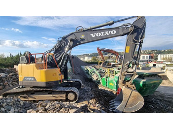 Excavator pe şenile VOLVO ECR235