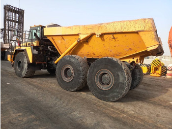 Camion articulat Komatsu HM400-3R (4 pcs available in Abu Dhabi): Foto 2