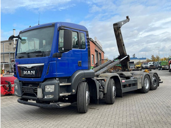 Camion cu cârlig MAN TGS