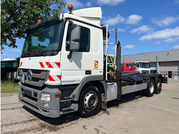 Camion cu cârlig MERCEDES-BENZ Actros 2541