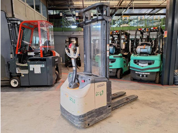 : fotografie din antet