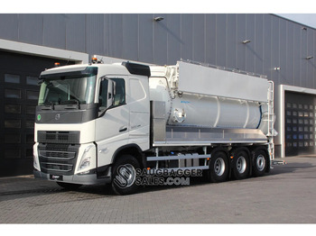 Maşină pentru vidanjări VOLVO FH 500