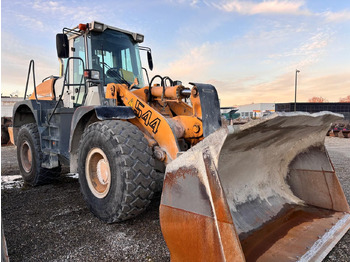 Încărcător frontal pe pneuri LIEBHERR L 544
