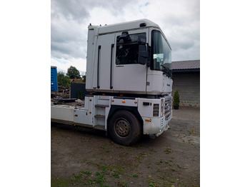 Cap tractor RENAULT Magnum 440