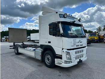 Camion şasiu VOLVO FM 330