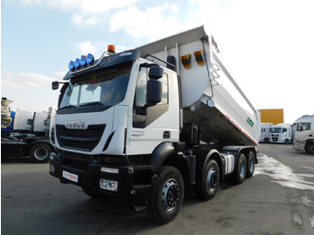 Camion basculantă IVECO