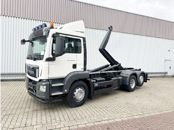Camion cu cârlig MAN TGS 26.440