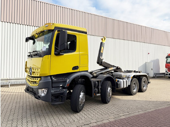 Camion cu cârlig MERCEDES-BENZ Arocs 4142