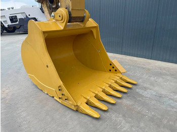 Cupă CATERPILLAR