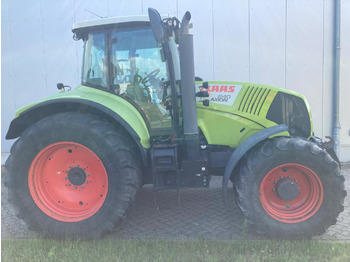 Tractor agricol CLAAS Axion 840