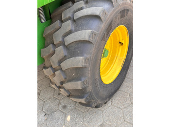 Maşina de infoliat baloti John Deere V461R: Foto 3