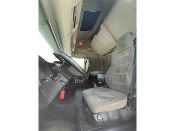 Interior photo 1: Cap tractor IVECO STRALIS 500