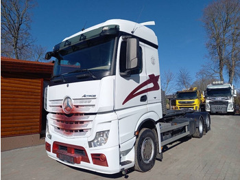 Camion cu cârlig MERCEDES-BENZ Actros