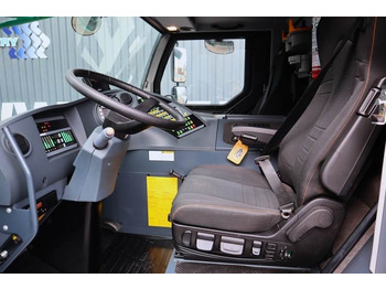 Macara tot teren Liebherr LTM1050-3.1 6x6x6 Drive, VarioBase, 50t Capacity,: Foto 4 Macara tot teren Liebherr LTM1050-3.1 6x6x6 Drive, VarioBase, 50t Capacity,: Foto 4