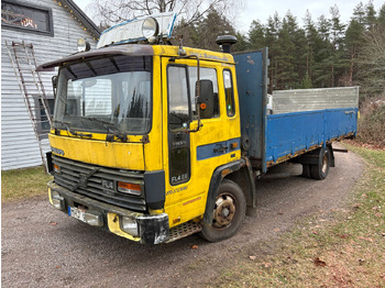 Camion VOLVO FL