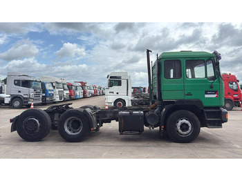 Cap tractor MAN 25.372 (6X2 / MANUAL PUMP / POMPE MANUELLE / 8 TYRES / 6 CYLINDERS): Foto 4 Cap tractor MAN 25.372 (6X2 / MANUAL PUMP / POMPE MANUELLE / 8 TYRES / 6 CYLINDERS): Foto 4