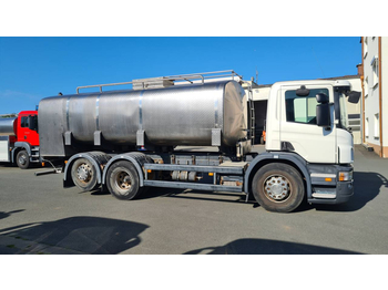 Camion cisternă SCANIA P 400