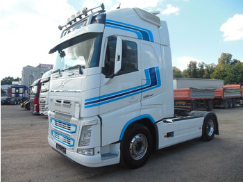 Cap tractor VOLVO FH13 500