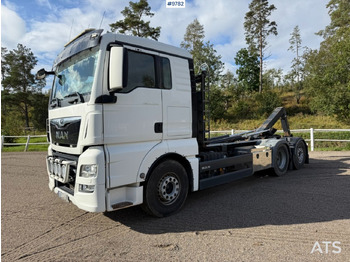 Camion cu cârlig MAN TGX 26.500