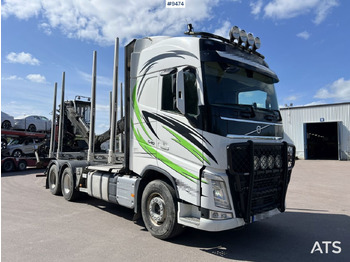 Camion forestier VOLVO FH13