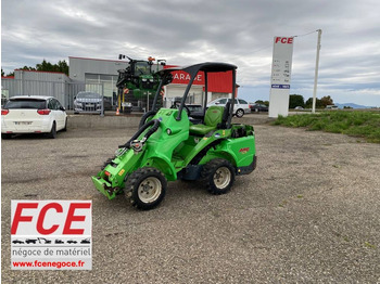 Încărcător articulat AVANT