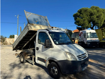 Autoutilitară basculantă IVECO Daily 35C15